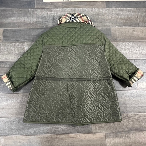 Burberry Giada Quilted Jacket in Poplar Green - Picture 11 of 15